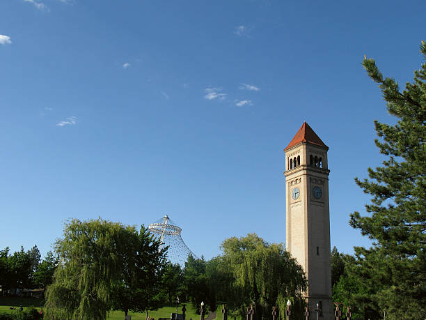 Parque Riverfront torre de reloj y Pavilion - foto de stock