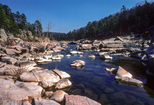 millstream gardens - córrego rochoso do rio são francisco - 2005 - slide rock state park - fotografias e filmes do acervo