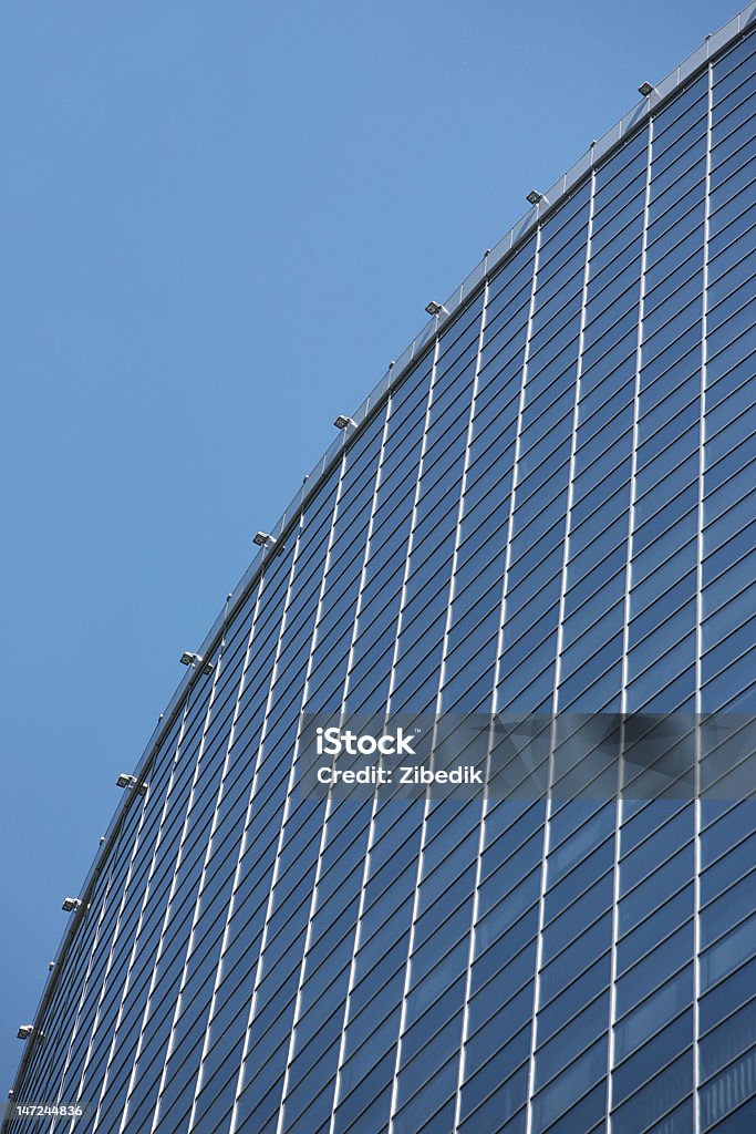 Moderno edificio de oficinas de fragmentos (rascacielos - Foto de stock de Abstracto libre de derechos