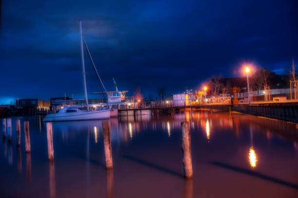 istock Nighttime at the lakeside 1472452966