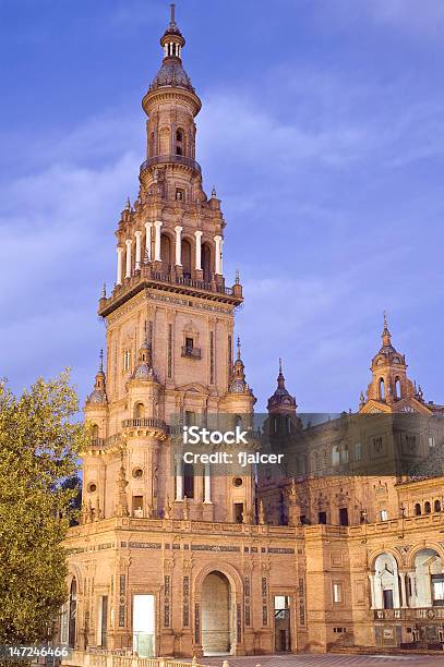 Monumento En Sevilla Foto de stock y más banco de imágenes de Aire libre - Aire libre, Arquitectura, Belleza