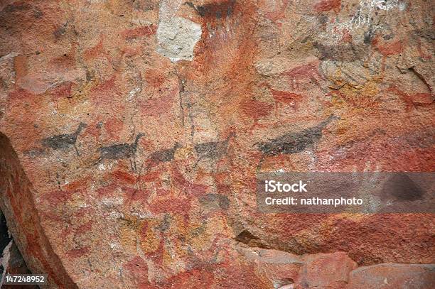 古代からの洞窟の絵画real Thing - アルゼンチンのストックフォトや画像を多数ご用意 - アルゼンチン, アルゼンチン パタゴニア, グアナコ