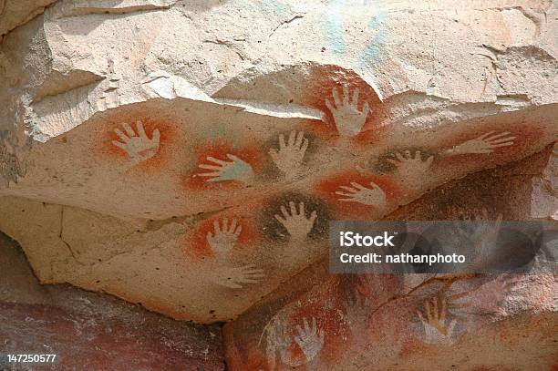 Antica Mani Delluomo In Grotta Pittura - Fotografie stock e altre immagini di Caverna - Caverna, America Latina, America del Sud