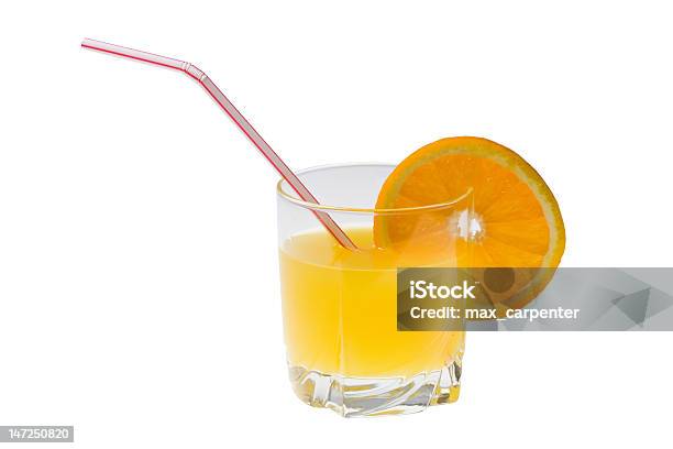 Jugo De Naranja Aislado En Blanco Foto de stock y más banco de imágenes de Agua - Agua, Alimento, Amarillo - Color