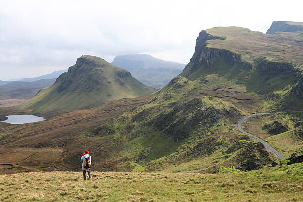 skye paysage - grass area hill nature hiking photos et images de collection