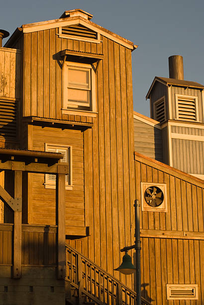 istock Weathered Building In Southern California 147252064