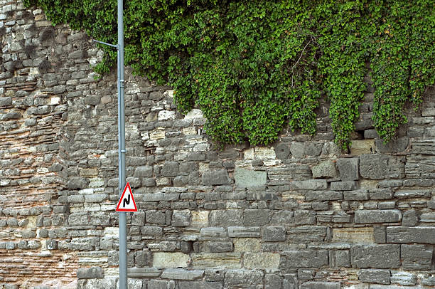 istock City wall, Turkey-Istanbul 147252314