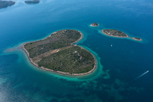istock Heart Love Island, Croatia 1472524612