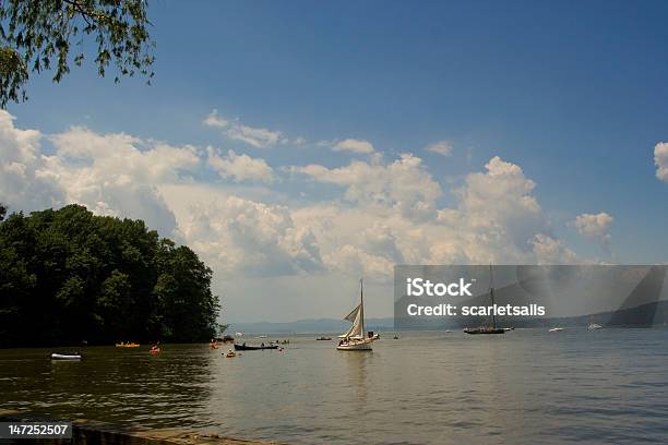 Sailboats 리버 Hudson 카약-노 젓는 배에 대한 스톡 사진 및 기타 이미지 - 카약-노 젓는 배, 허드슨 강, 강