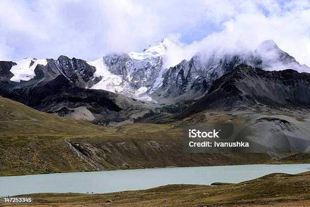 Huayana Potosí Foto de stock y más banco de imágenes de Agua - Agua, Aire libre, Altiplano andino