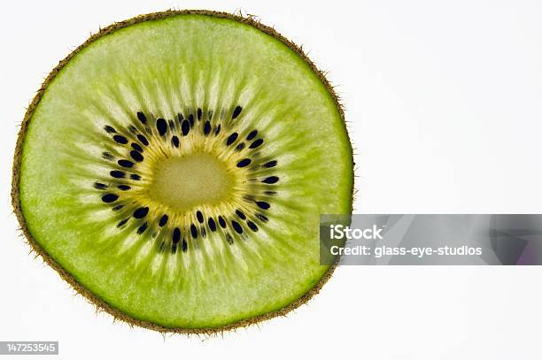 Foto de Kiwi e mais fotos de stock de Casca de fruta - Casca de fruta, Uva, Alimentação Saudável