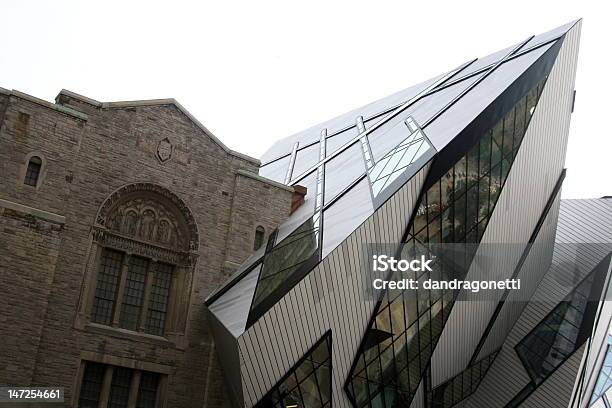 Royal Ontario Museum Foto de stock y más banco de imágenes de Nuevo - Nuevo, Viejo, Cambio