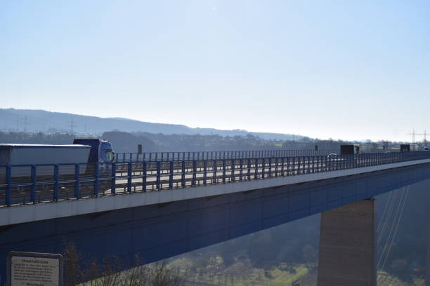 moseltalbrücke mit wenig verkehr - open country stock-fotos und bilder