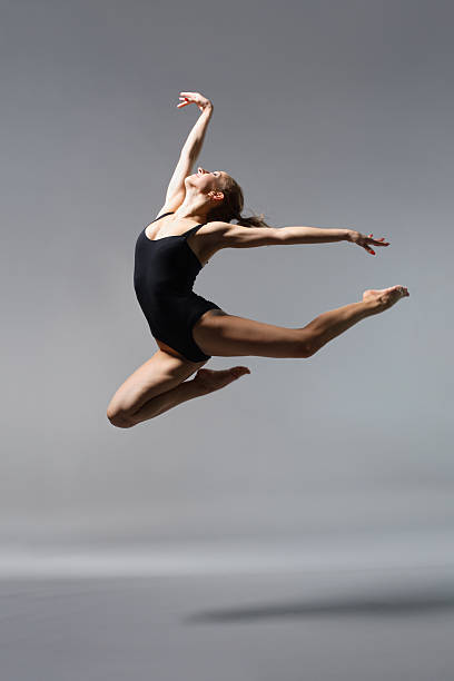 bailarina de ballet - jazz dance imagens e fotografias de stock