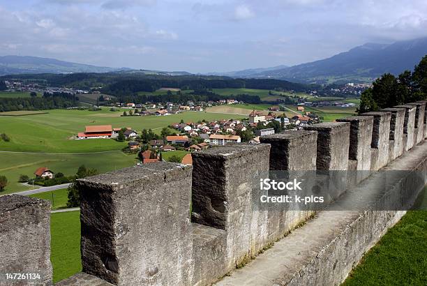 Gruyers Torres - Fotografias de stock e mais imagens de Ao Ar Livre - Ao Ar Livre, Cantão de Friburgo, Castelo