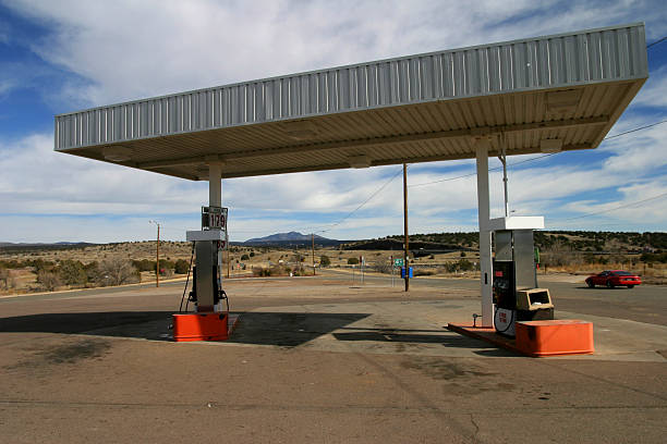 istock American Gas Station 147262125