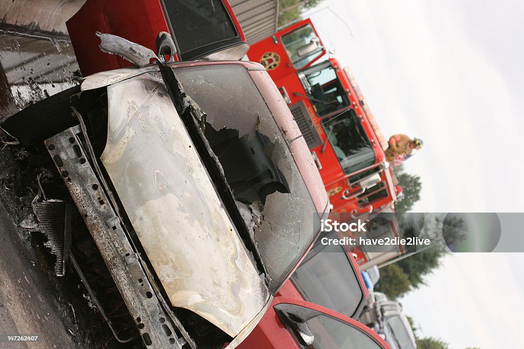 バーント車 - 写真のロイヤリティフリーストックフォト