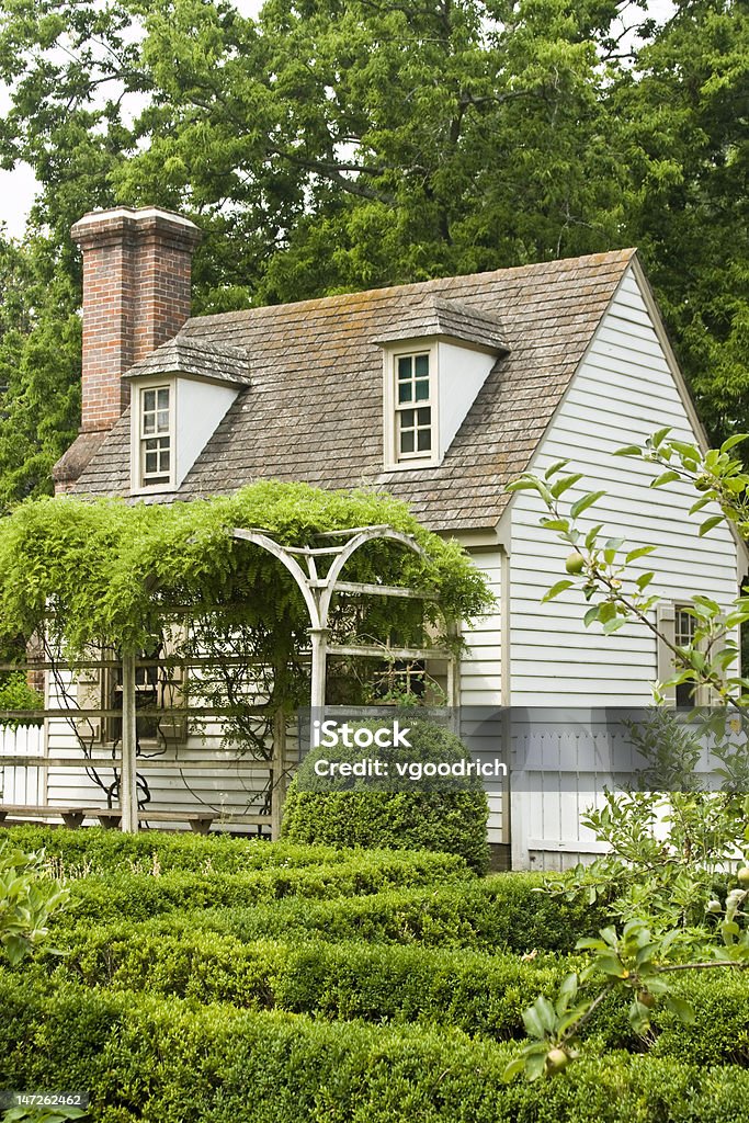 Formal colonial garden Formal colonial garden located in Williamsburg, Virginia Colonial Style Stock Photo