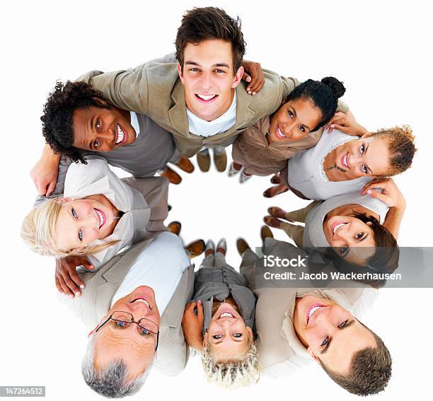 Grupo De Gente Sonriente Foto de stock y más banco de imágenes de Círculo - Círculo, Personas, Grupo de personas