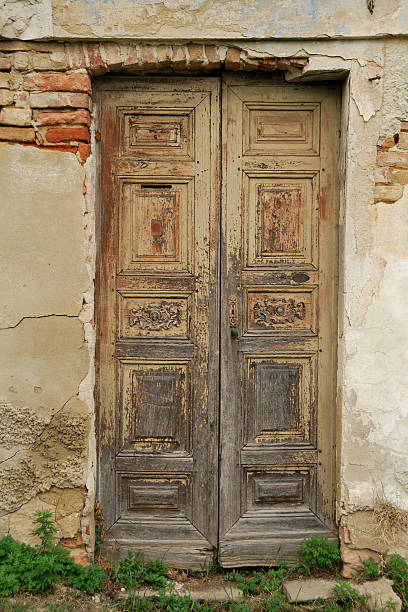 istock Old wooden door 147264962
