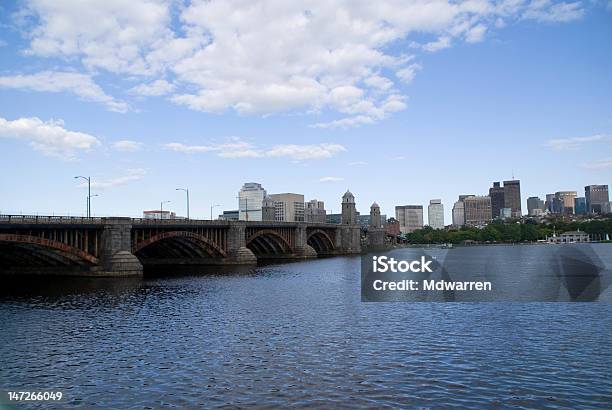 Ponte Di Boston - Fotografie stock e altre immagini di Ambientazione esterna - Ambientazione esterna, Andare in barca a vela, Architettura