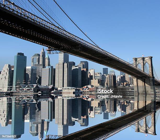 Бруклинский Мост И Манхэттен На Clear Blue День — стоковые фотографии и другие картинки Архитектура - Архитектура, Бизнес, Большой город