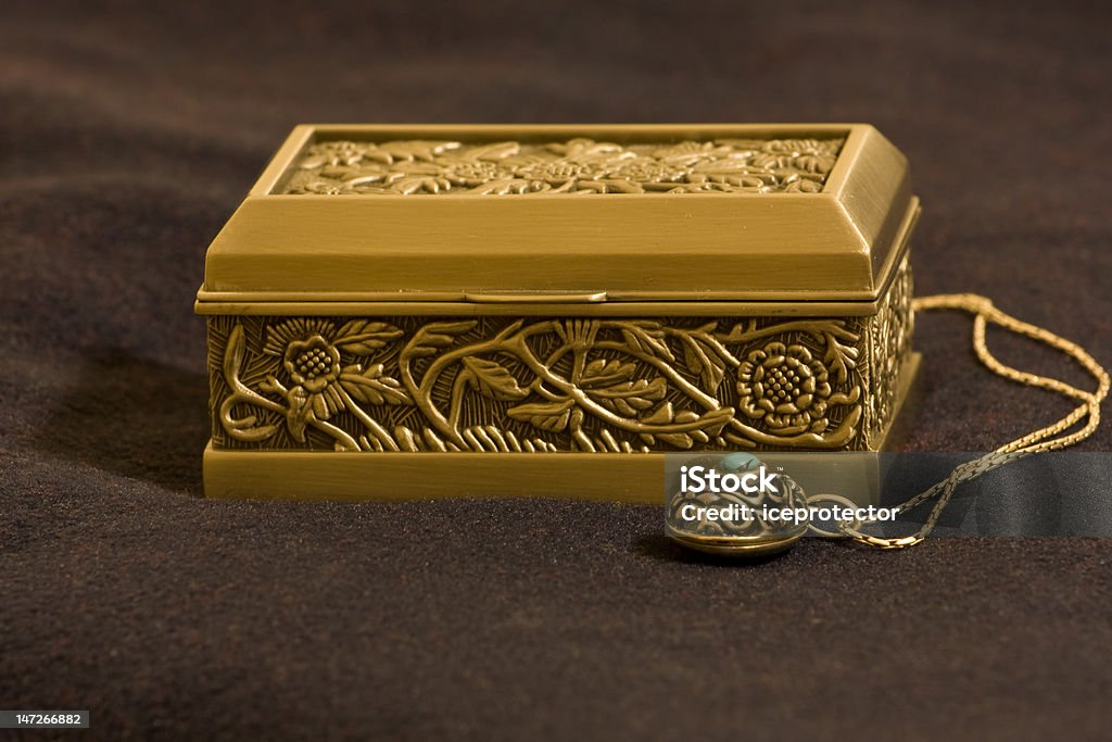 Caja del tesoro - Foto de stock de Antiguo libre de derechos