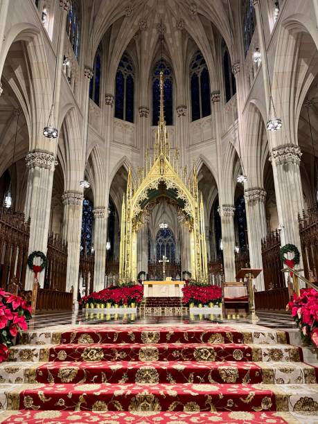 istock Interior of st Patrick’s cathedral 1472673070