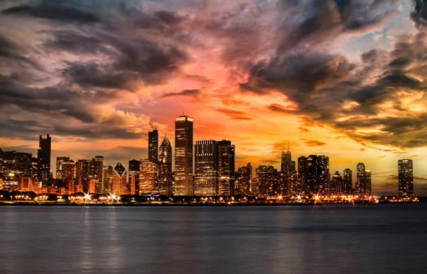 istock Chicago skyline during an incoming storm with sunset 1472693381