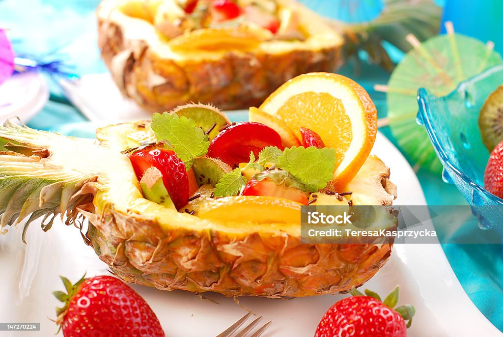 Salada de frutas com abacaxi - Foto de stock de Abacaxi royalty-free