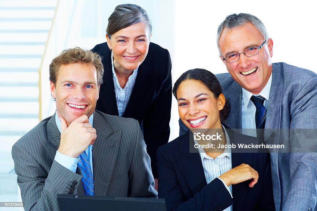 Portrait de heureux collègues - Photo de Expertise libre de droits
