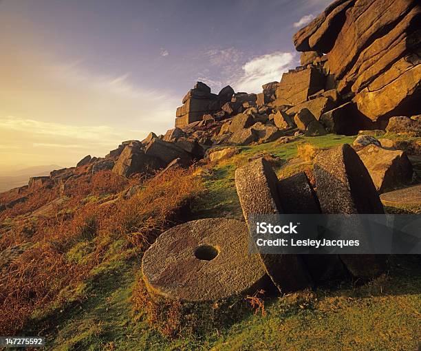Kamienie Młyńskie W Stanage Obrzynają Peak District - zdjęcia stockowe i więcej obrazów Stanage Edge