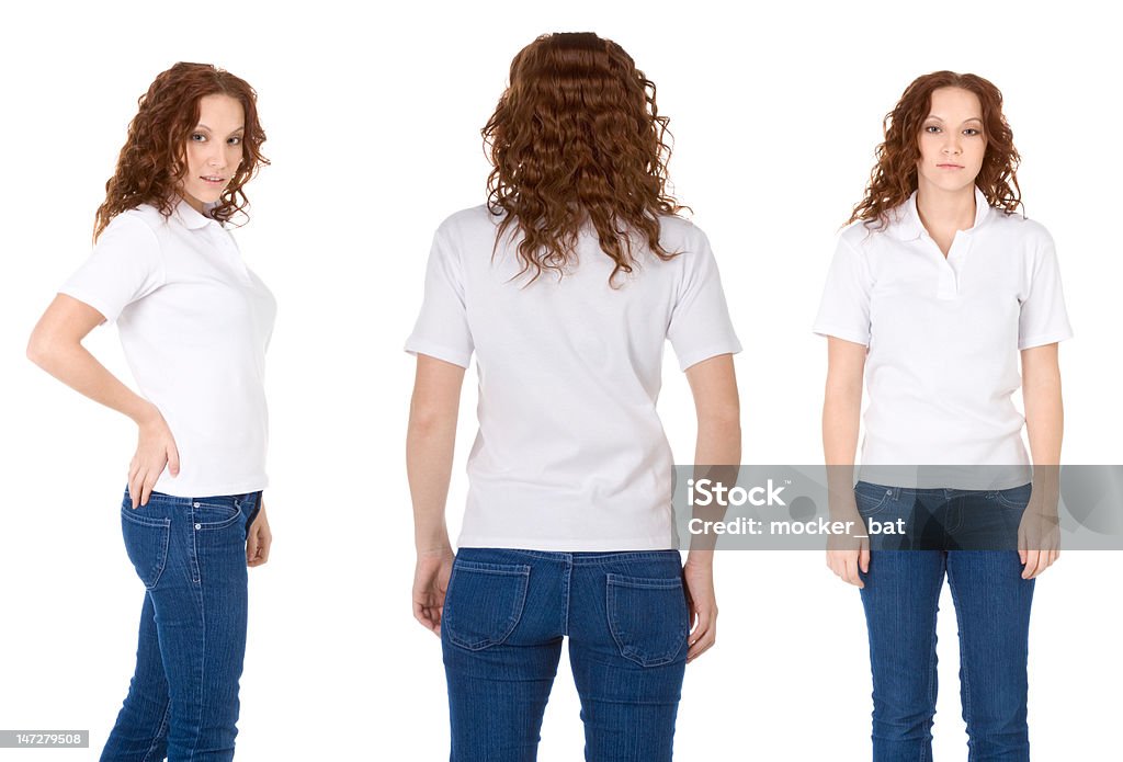 redhead femme en blanc polo T-shirt et jeans (angles multiples - Photo de Polo - T-Shirt libre de droits