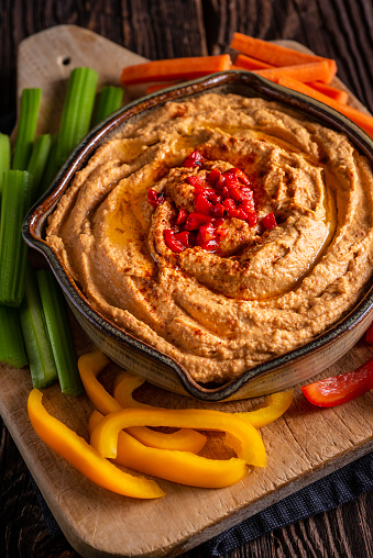 Roasted Red Pepper Hummus with Fresh Vegetables