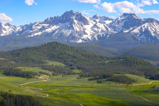 istock Sawtooth Mountains in Stanley, Idaho 1472807690