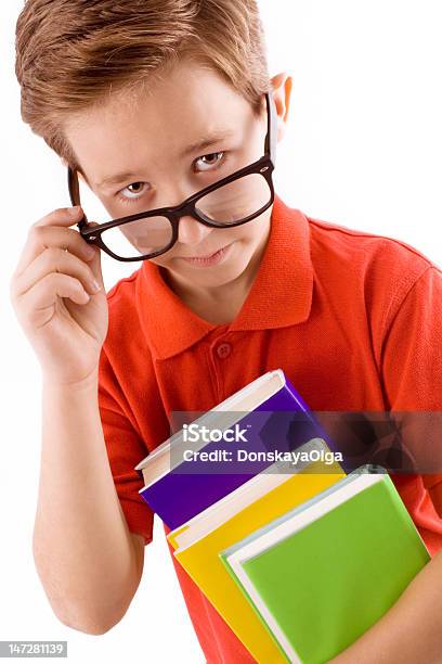 Scolaro Con I Libri - Fotografie stock e altre immagini di Abbigliamento - Abbigliamento, Abbigliamento casual, Adolescente