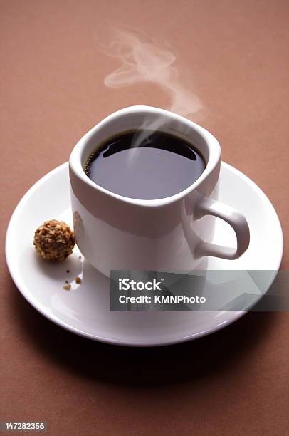 Il Caffè - Fotografie stock e altre immagini di Bianco - Bianco, Bibita, Caffeina