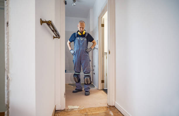 istock Senior Caucasian man doing construction renovation indoors 1472823798