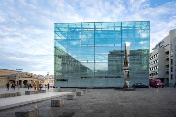 Low angle visual perception of exterior glass walls in modern architecture