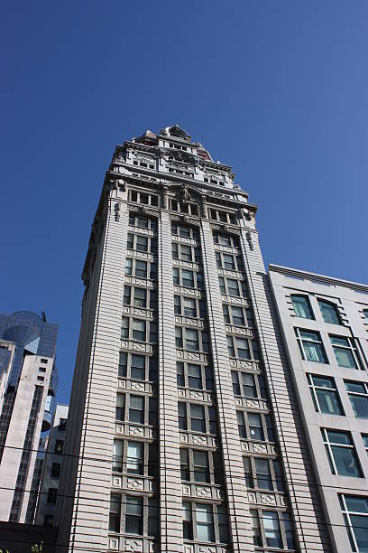 istock Classic building in San Francisco, California 147285273
