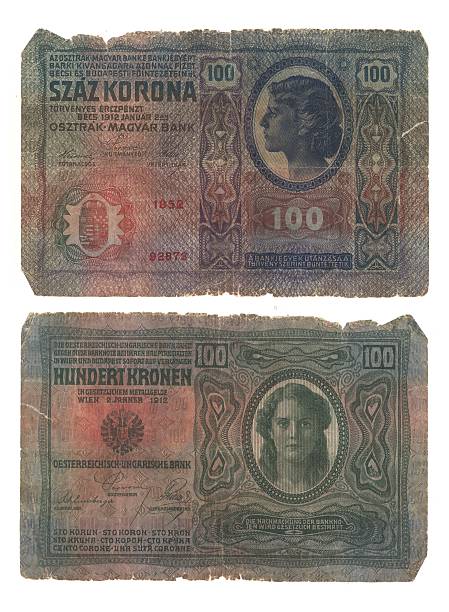 istock High-resolution picture of very old Hungarian banknote (1912) 147285307
