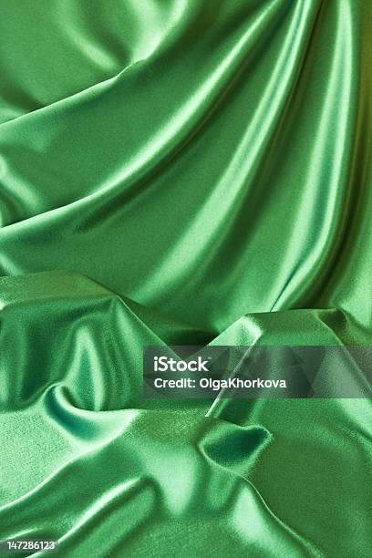 Grünen Satin Hintergrund Stockfoto und mehr Bilder von Abstrakt - Abstrakt, Biegung, Bildhintergrund