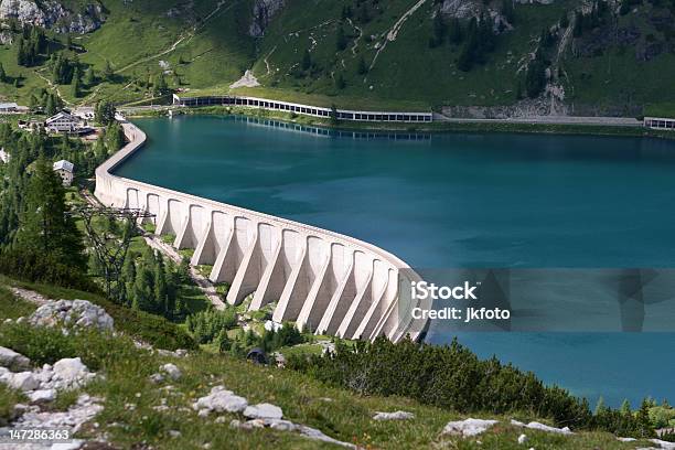 Zbiornik Lago Di Fedaia Park Krajobrazowy Dolomiti Włochy - zdjęcia stockowe i więcej obrazów Elektrownia wodna