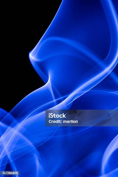 Abstrato De Fumo - Fotografias de stock e mais imagens de Abstrato - Abstrato, Azul, Azul Real