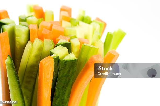 Ensalada Vegetariana Foto de stock y más banco de imágenes de Alimento - Alimento, Apio, Comida sana