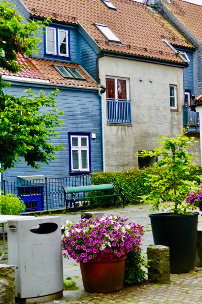 istock houses and flowersBergen 1472884925