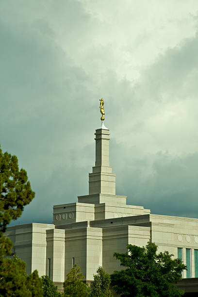 istock Mormon Temple in Snowflake Arizona 147289587