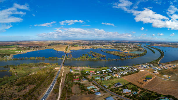 istock Aerial views of the Murray River 1472901898