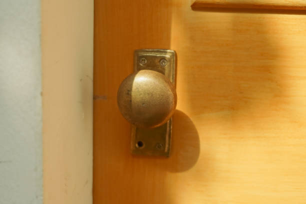 istock An emotional retro doorknob 1472914965