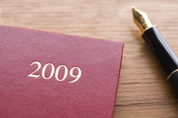 istock New Year Diary And Fountain Pen 147291922